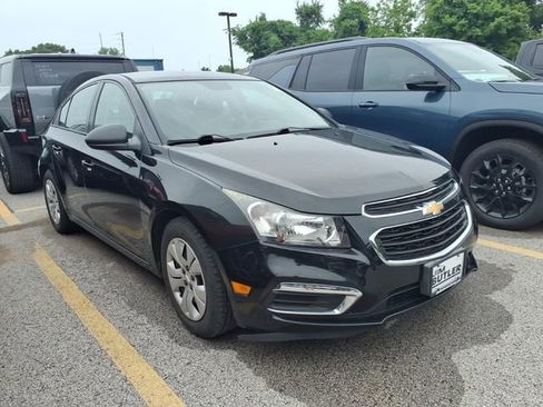 Used 2015 Chevrolet Cruze LS FWD image 4