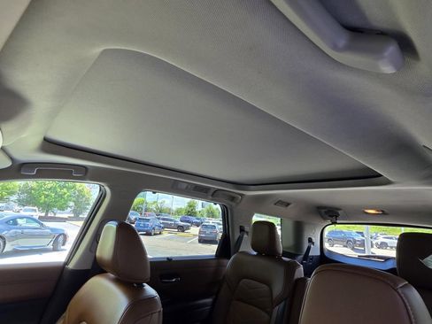 Used 2023 Nissan Pathfinder Platinum FWD image 9