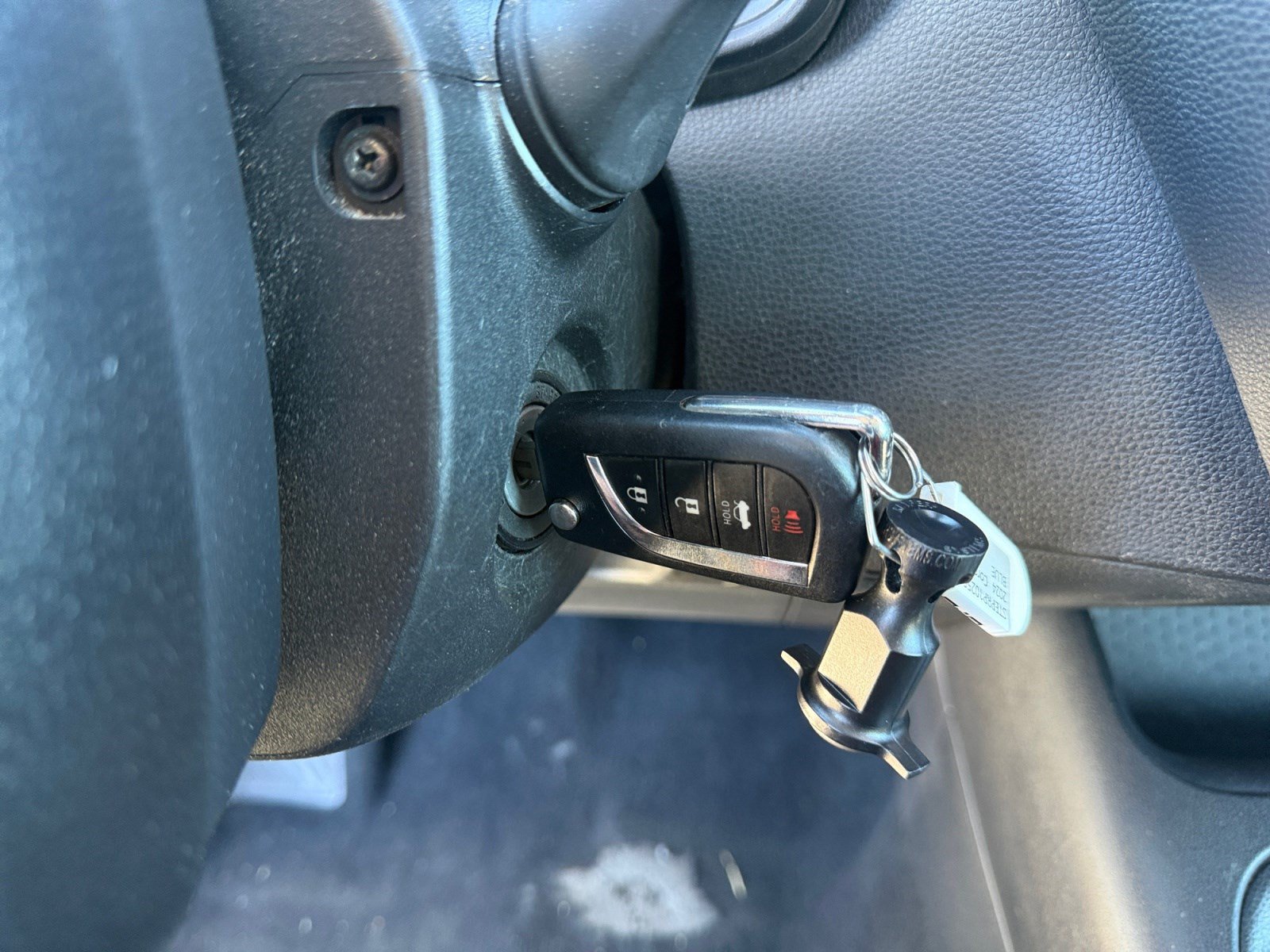 Used 2024 Toyota Corolla LE FWD image 28
