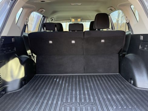 Used 2018 Toyota RAV4 LE image 29