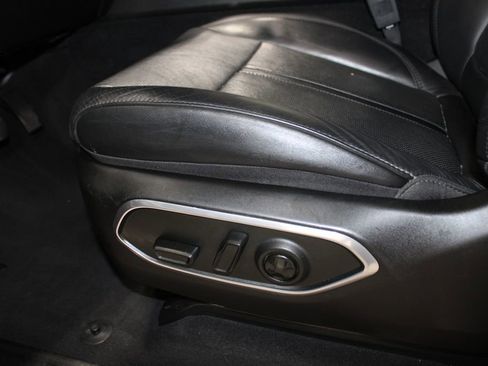 Used 2023 Jeep Wagoneer L Series II image 14