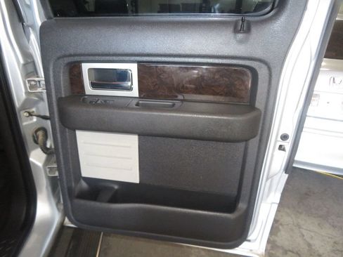 Used 2013 Ford F150 Platinum AWD/4WD image 30