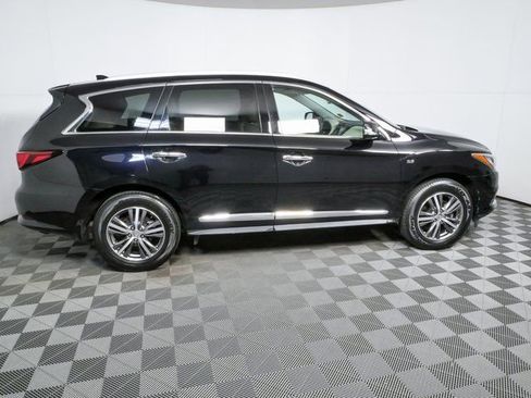 Used 2020 INFINITI QX60 Luxe w/ Essential Package image 2