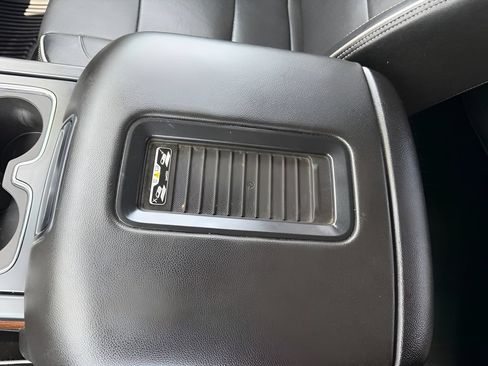 Used 2017 Chevrolet Silverado 1500 High Country AWD/4WD image 31