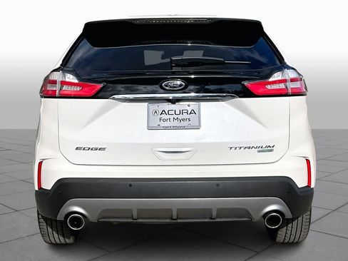 Used 2020 Ford Edge Titanium image 4