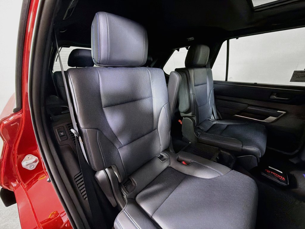 New 2026 Toyota Sequoia Platinum w/ TRD Off-Road Package AWD/4WD image 24
