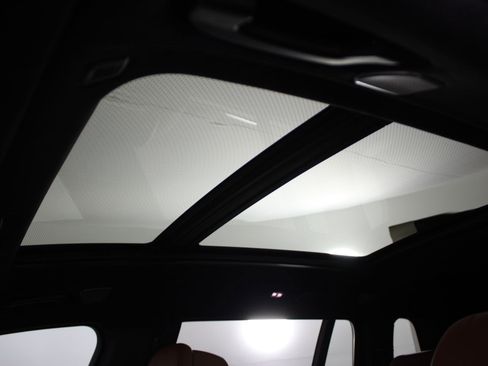 New 2026 BMW X7 M60i image 14