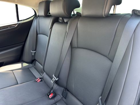 Used 2024 Lexus ES 350 w/ Accessory Package (Z1) FWD image 13