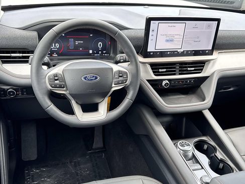 New 2026 Ford Explorer Active w/ Active Comfort Package RWD image 6