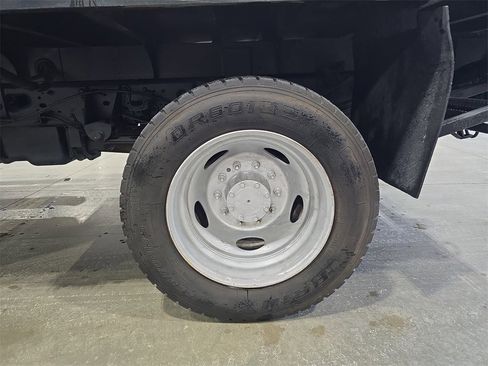 Used 2016 Ford F450 XL w/ XL Value Package image 31