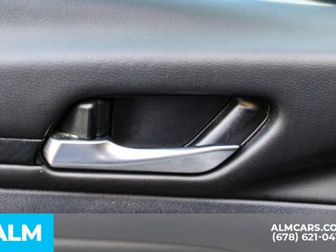 Used 2025 Nissan Altima 2.5 SV FWD image 37