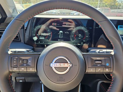 New 2026 Nissan Kicks SR w/ Cold Weather Package FWD image 26