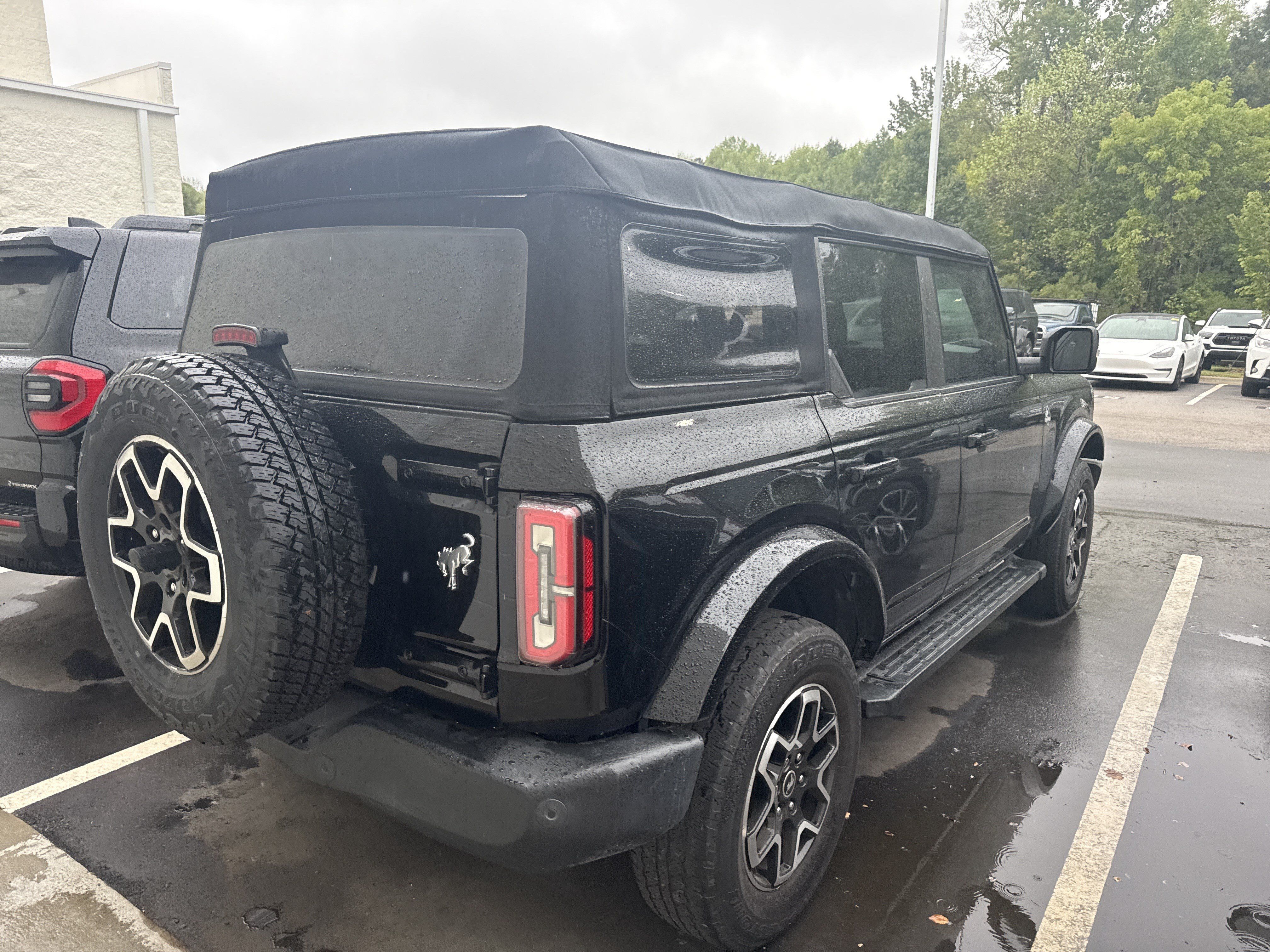 Used 2023 Ford Bronco Outer Banks AWD/4WD image 7