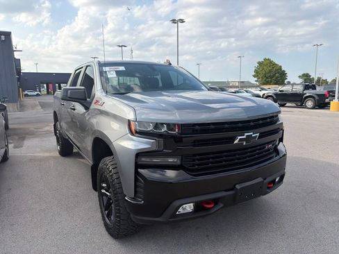 Used 2021 Chevrolet Silverado 1500 LT Trail Boss w/ Convenience Package II AWD/4WD image 3