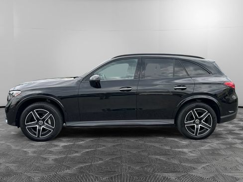 Used 2025 Mercedes-Benz GLC 300 4MATIC image 2