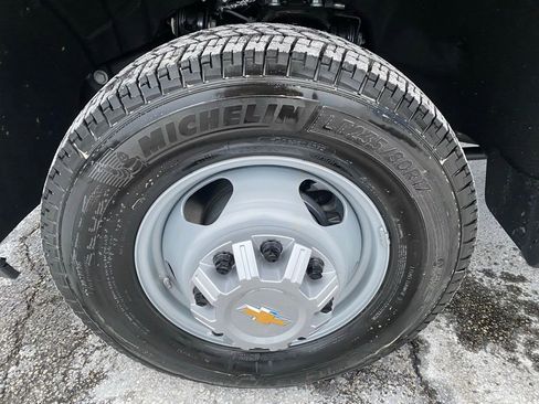 New 2025 Chevrolet Silverado 3500 W/T image 27