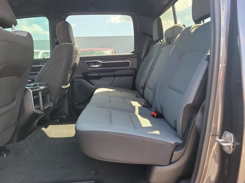 Used 2023 RAM 1500 Big Horn AWD/4WD image 12