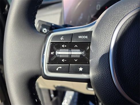 New 2026 Kia Carnival LXS image 13