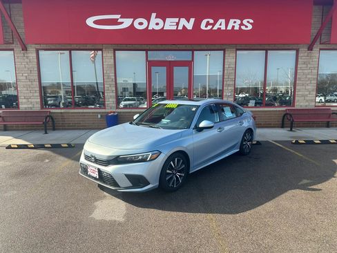 Used 2022 Honda Civic EX image 2