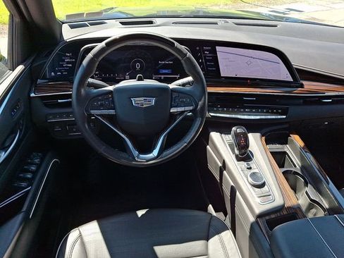 Used 2023 Cadillac Escalade ESV Premium Luxury w/ Performance Package AWD/4WD image 15