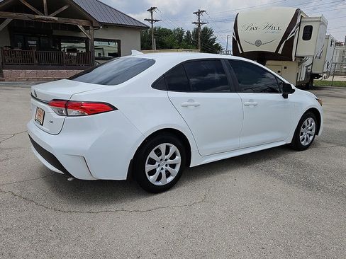 Used 2022 Toyota Corolla LE FWD image 8