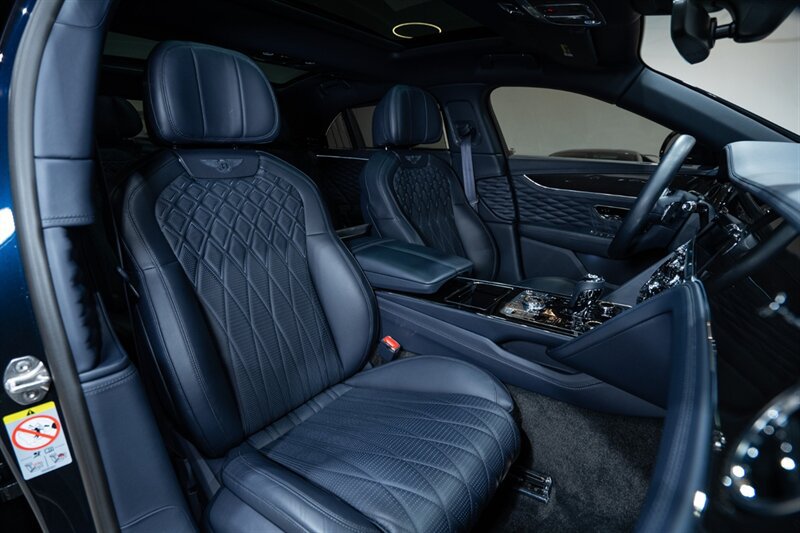 Used 2022 Bentley Flying Spur W12 AWD/4WD image 35