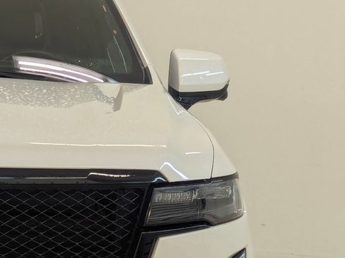 Used 2023 Cadillac Escalade ESV Sport Platinum w/ LPO, ONYX Package image 11