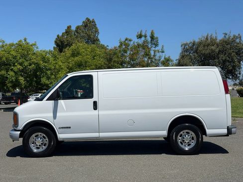 Used 2001 Chevrolet Express 3500 RWD image 4