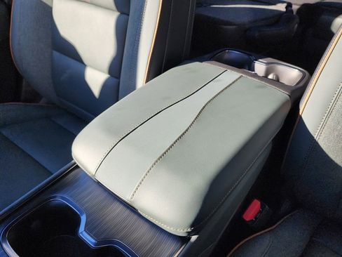 New 2026 GMC Acadia AT4 w/ Luxury Package image 34