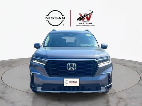 Used 2025 Honda Pilot Elite image 2