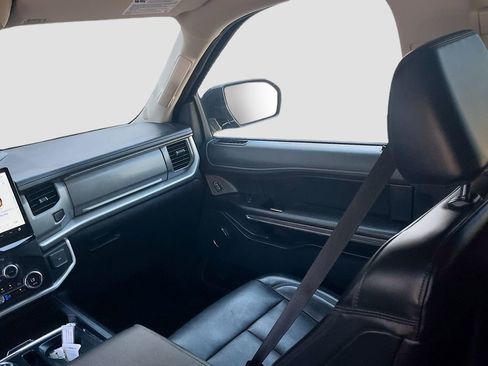 Used 2023 Ford Expedition Max XLT image 23