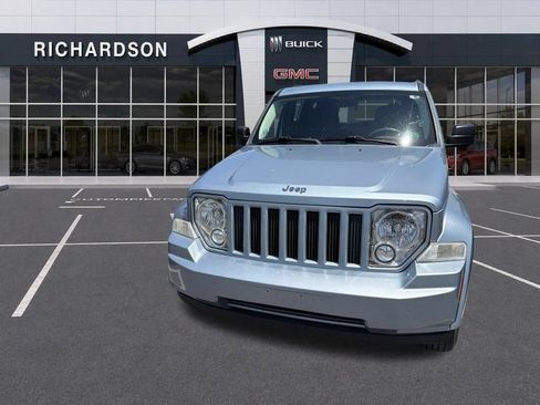 Used 2012 Jeep Liberty Sport AWD/4WD image 3