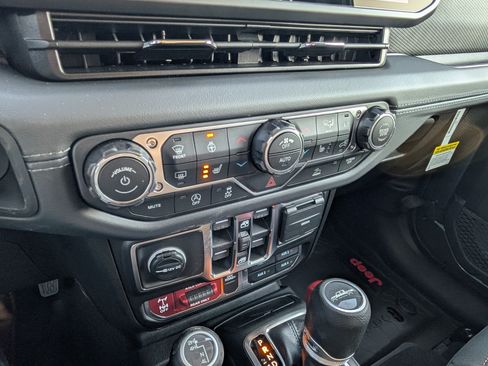 New 2026 Jeep Gladiator Mojave AWD/4WD image 13