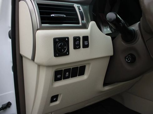 Used 2019 Lexus GX 460 Premium w/ Premium Package image 20