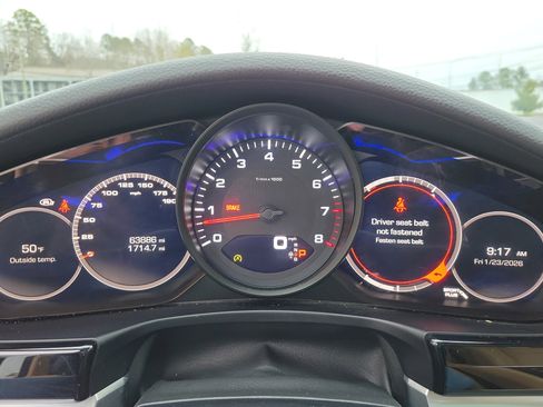 Used 2018 Porsche Panamera image 22