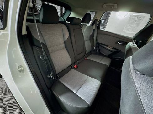 Certified 2023 Nissan Rogue SV image 21