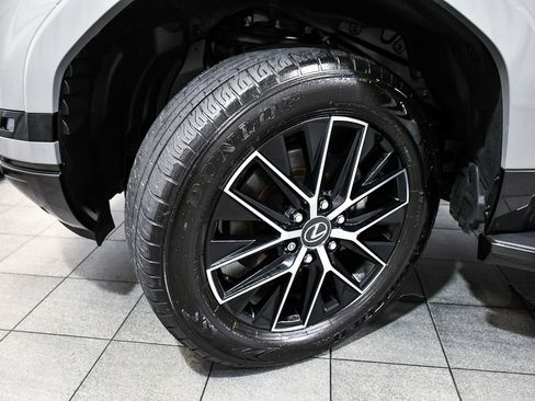 Used 2024 Lexus GX 550 w/ Accessory Package (Z1) AWD/4WD image 7