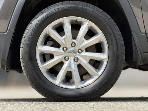 Used 2016 Jeep Cherokee Limited w/ Luxury Group image 30