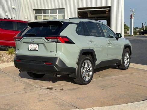 Used 2023 Toyota RAV4 XLE Premium AWD/4WD image 5