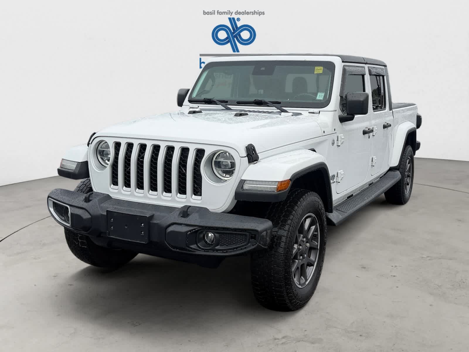 Used 2020 Jeep Gladiator Overland AWD/4WD image 2