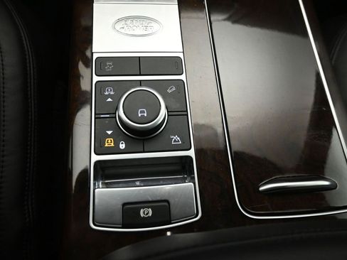 Used 2022 Land Rover Range Rover P525 Westminster Edition image 19