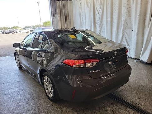 Used 2025 Toyota Corolla LE FWD image 6