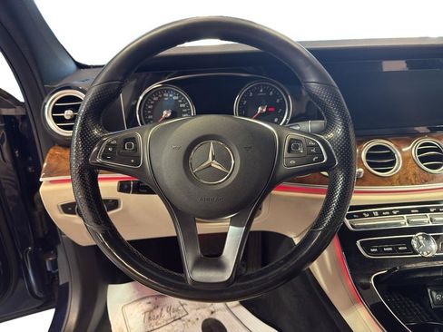 Used 2017 Mercedes-Benz E 300 4MATIC image 17