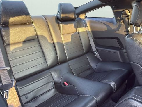Used 2012 Ford Mustang Premium image 27