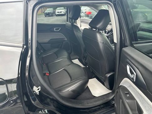 Used 2022 Jeep Compass Latitude w/ Convenience Group AWD/4WD image 18