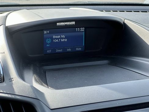 Used 2015 Ford Escape SE image 19