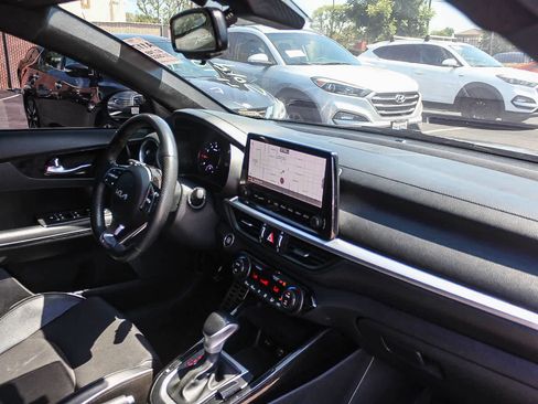 Used 2022 Kia Forte GT-Line image 22