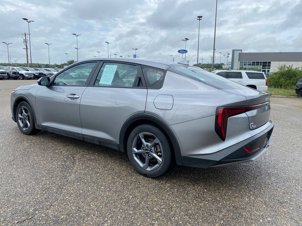 Used 2025 Kia K4 FWD image 4