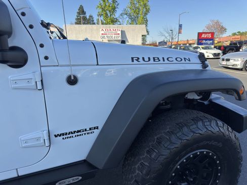 Used 2014 Jeep Wrangler Unlimited Rubicon w/ Connectivity Group image 23