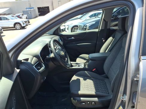 Used 2024 Chevrolet Equinox LT FWD image 18